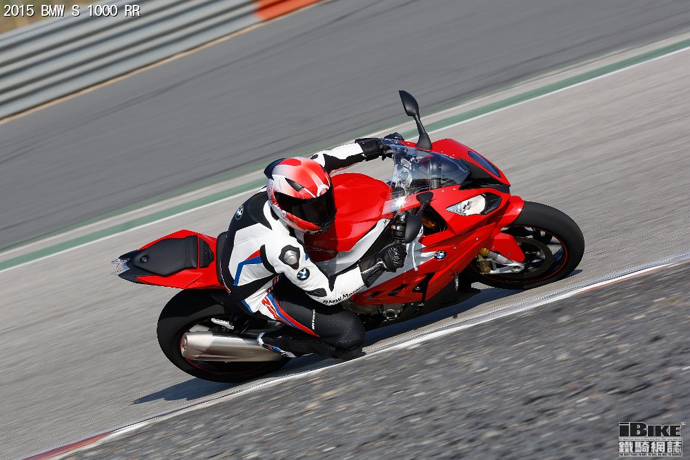 la-nuova-bmw-s-1000-rr-p90162159-highres