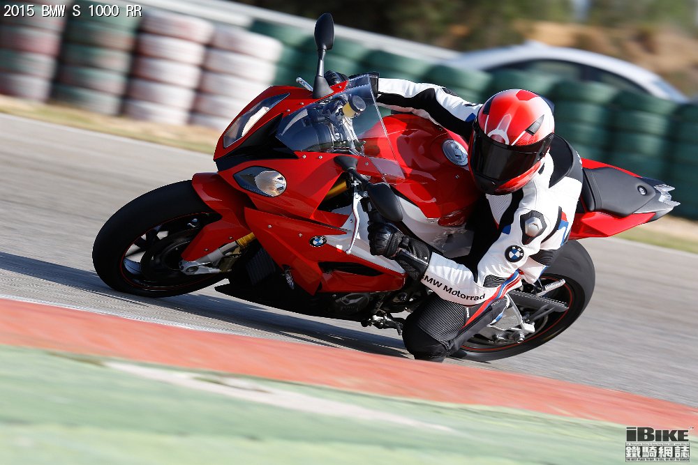 la-nuova-bmw-s-1000-rr-p90162165-highres