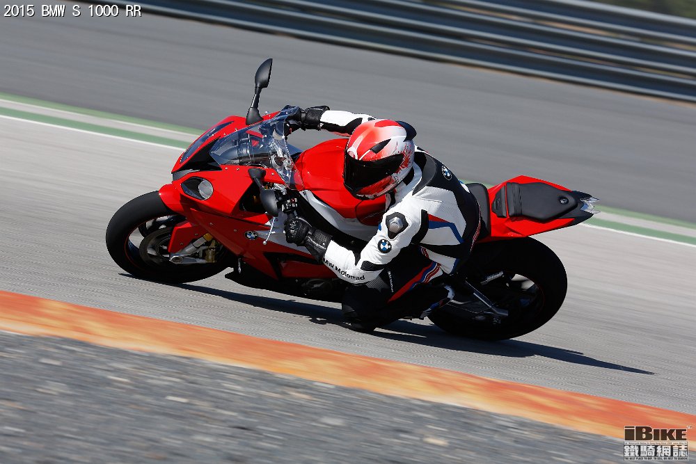 la-nuova-bmw-s-1000-rr-p90162172-highres