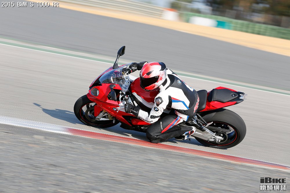 la-nuova-bmw-s-1000-rr-p90162208-highres