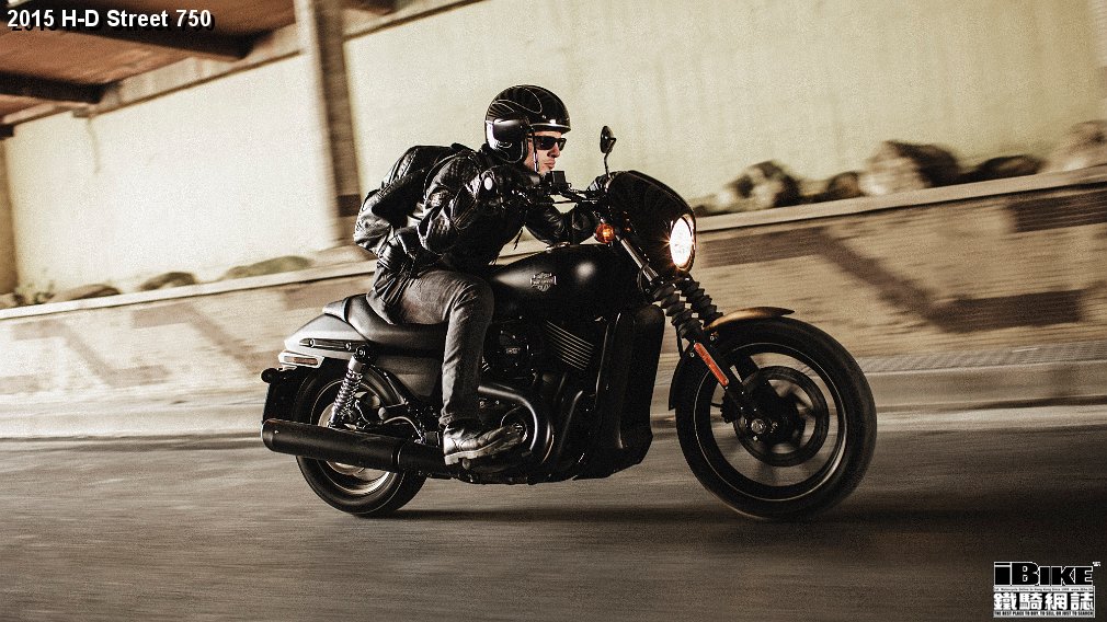 la-nuova-gamma-2015-di-harley-davidson-sempre-piu-ricca-e-completa-2451