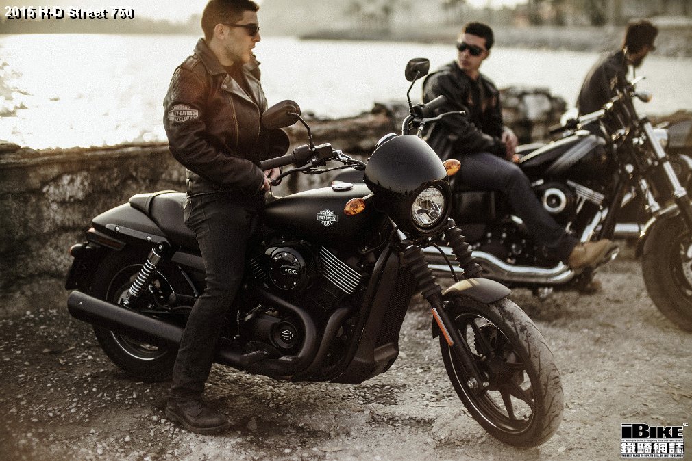 la-nuova-gamma-2015-di-harley-davidson-sempre-piu-ricca-e-completa-2452