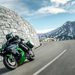 18MY Ninja H2 SX angle 17 Tracking 2