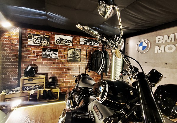 BMW R18 VIP room