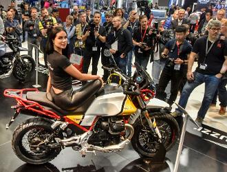 intermot 18 016 011  Pressekonferenz Piaggio, V 85 TT, Halle 7