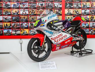 01-aprilia-valentino-rossi